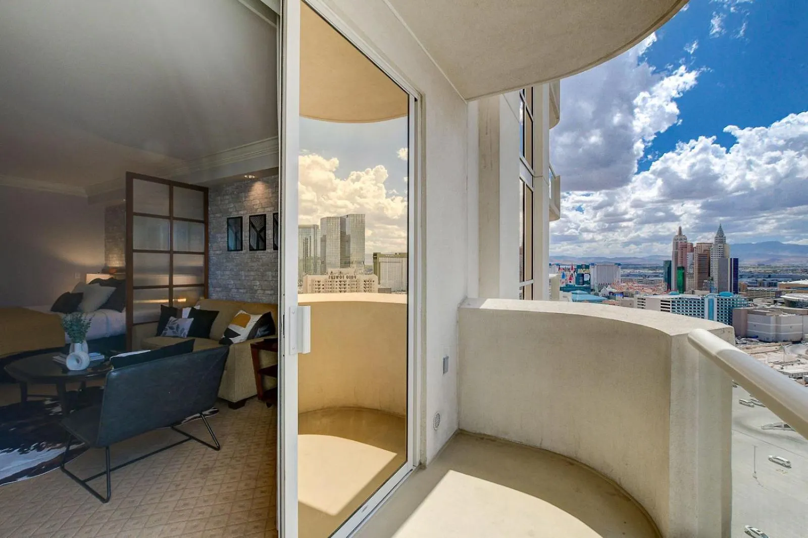 Aparthotel Premium Suite Mgm Signature High Flr Balcony Strip View Las Vegas
